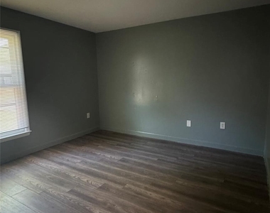 7620 Fire Tree Lane - Photo Thumbnail 7
