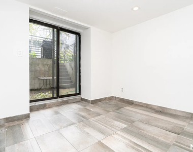 184 Suydam Street - Photo Thumbnail 15