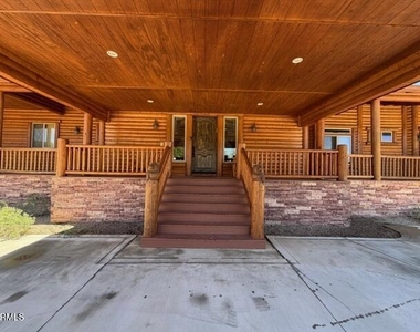 1099 Heritage Trail - Photo Thumbnail 36