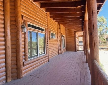 1099 Heritage Trail - Photo Thumbnail 4