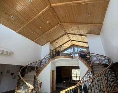 1099 Heritage Trail - Photo Thumbnail 6