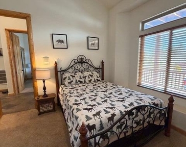 1099 Heritage Trail - Photo Thumbnail 20