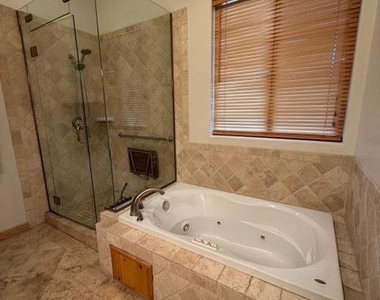 1099 Heritage Trail - Photo Thumbnail 15