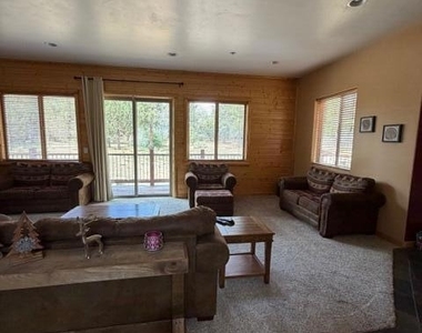 1099 Heritage Trail - Photo Thumbnail 10