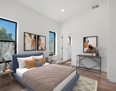136 N Oakview Drive - Photo Thumbnail 24