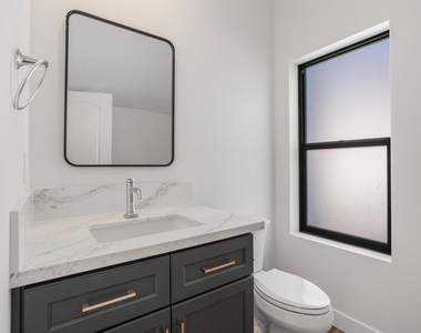 136 N Oakview Drive - Photo Thumbnail 15