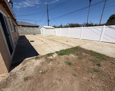 19231 Tranbarger Street - Photo Thumbnail 15