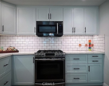 8396 Sunset Trail Place - Photo Thumbnail 6