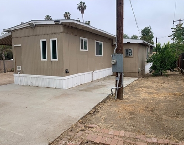 25806 Creag Avenue - Photo Thumbnail 2