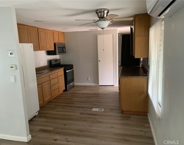 25806 Creag Avenue - Photo Thumbnail 7