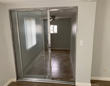 25806 Creag Avenue - Photo Thumbnail 6