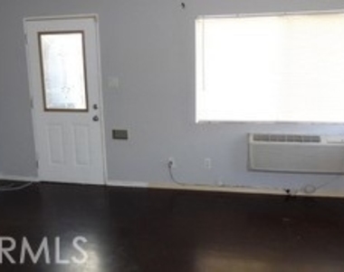 3147 S Halm Avenue - Photo Thumbnail 17