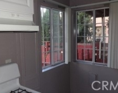 3147 S Halm Avenue - Photo Thumbnail 13