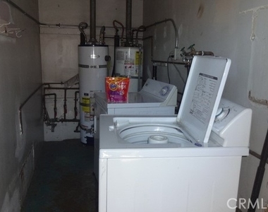 3147 S Halm Avenue - Photo Thumbnail 10