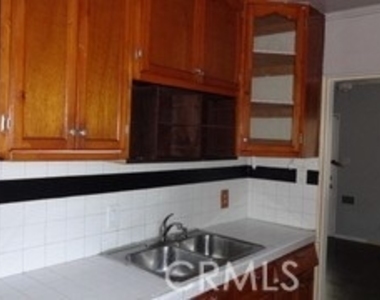 3147 S Halm Avenue - Photo Thumbnail 20