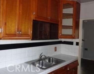 3147 S Halm Avenue - Photo Thumbnail 20