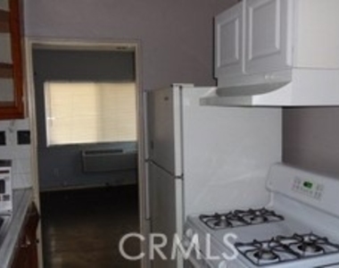 3147 S Halm Avenue - Photo Thumbnail 4