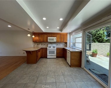 3804 Mainsail Circle - Photo Thumbnail 6
