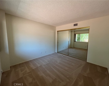 3804 Mainsail Circle - Photo Thumbnail 15