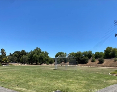 631 Benson Way - Photo Thumbnail 27