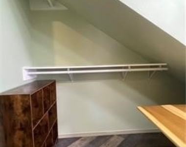 631 Benson Way - Photo Thumbnail 29