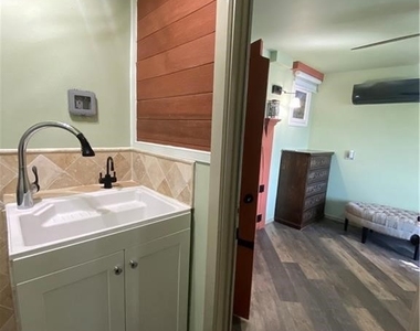 631 Benson Way - Photo Thumbnail 18