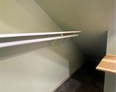 631 Benson Way - Photo Thumbnail 27