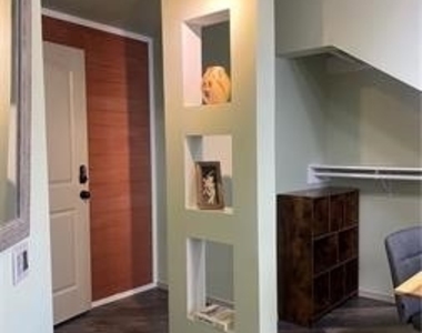 631 Benson Way - Photo Thumbnail 28