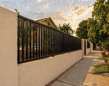 4819 Genesta - Photo Thumbnail 2