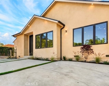 4819 Genesta - Photo Thumbnail 1