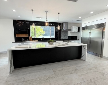 7067 Middlesbury Ridge Cir - Photo Thumbnail 5