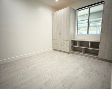 7067 Middlesbury Ridge Cir - Photo Thumbnail 21