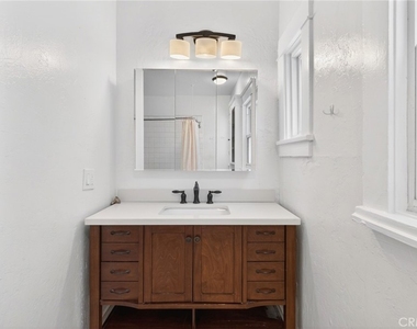 1145 N Genesee - Photo Thumbnail 12