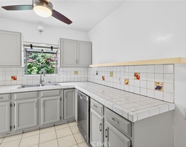 1145 N Genesee - Photo Thumbnail 3