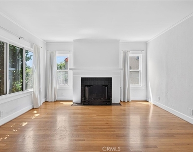 1145 N Genesee - Photo Thumbnail 2
