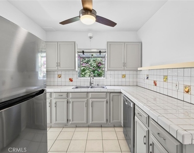 1145 N Genesee - Photo Thumbnail 4
