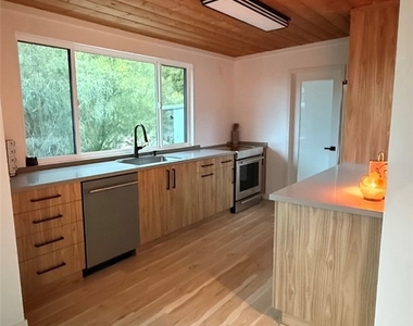 9552 Ventura Way - Photo Thumbnail 7