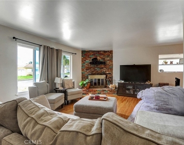 722 Belleview Avenue - Photo Thumbnail 4