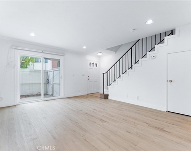 8242 Henderson Green - Photo Thumbnail 5