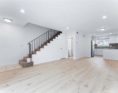 8242 Henderson Green - Photo Thumbnail 4