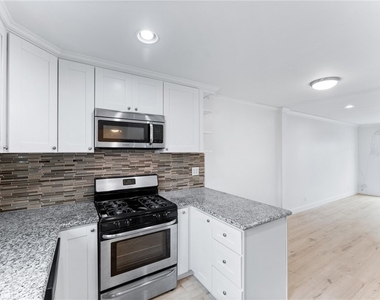8242 Henderson Green - Photo Thumbnail 8