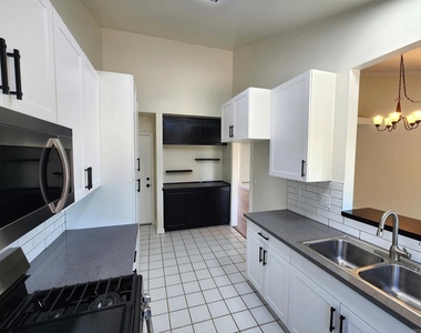 80 Lucas Ct - Photo Thumbnail 2