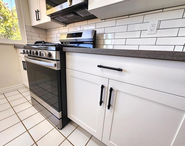 80 Lucas Ct - Photo Thumbnail 10