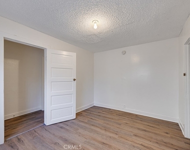 220 E Vernon - Photo Thumbnail 8
