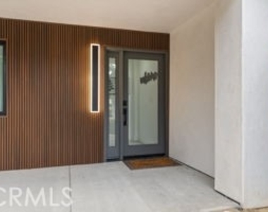 211 Deborah Court - Photo Thumbnail 1
