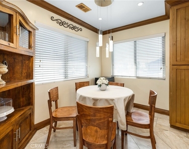 401 Holmwood Drive - Photo Thumbnail 5