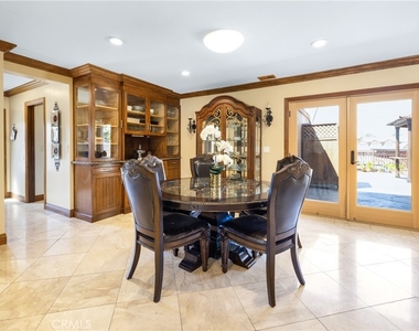 401 Holmwood Drive - Photo Thumbnail 3