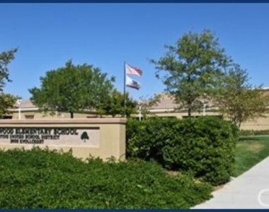118 Iron Gate - Photo Thumbnail 11