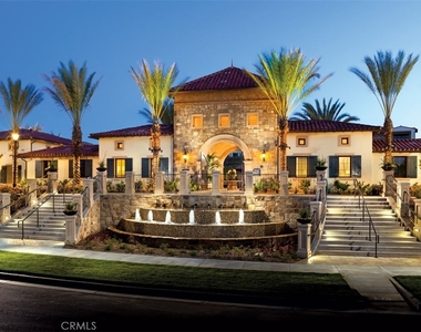 118 Iron Gate - Photo Thumbnail 4