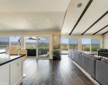 32372 Crete Road - Photo Thumbnail 3